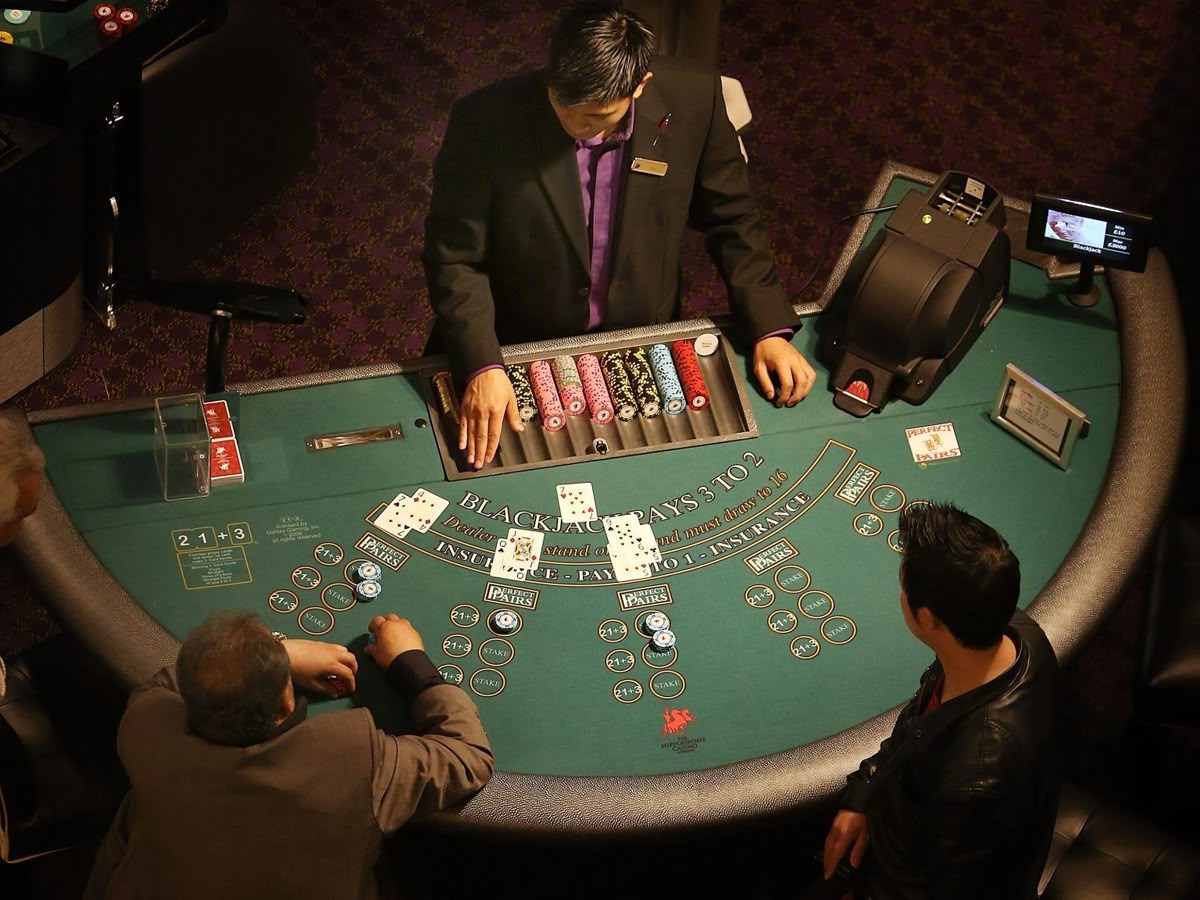 Grand Casino کیسینو میں پوکر گیمز